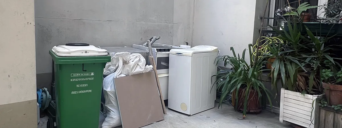 Dépôts sauvages pendant les travaux : ce qu’il faut savoir (et comment nous, on gère ça pour vous) Dépôts sauvages pendant les travaux : ce qu’il faut savoir (et comment nous, on gère ça pour vous)